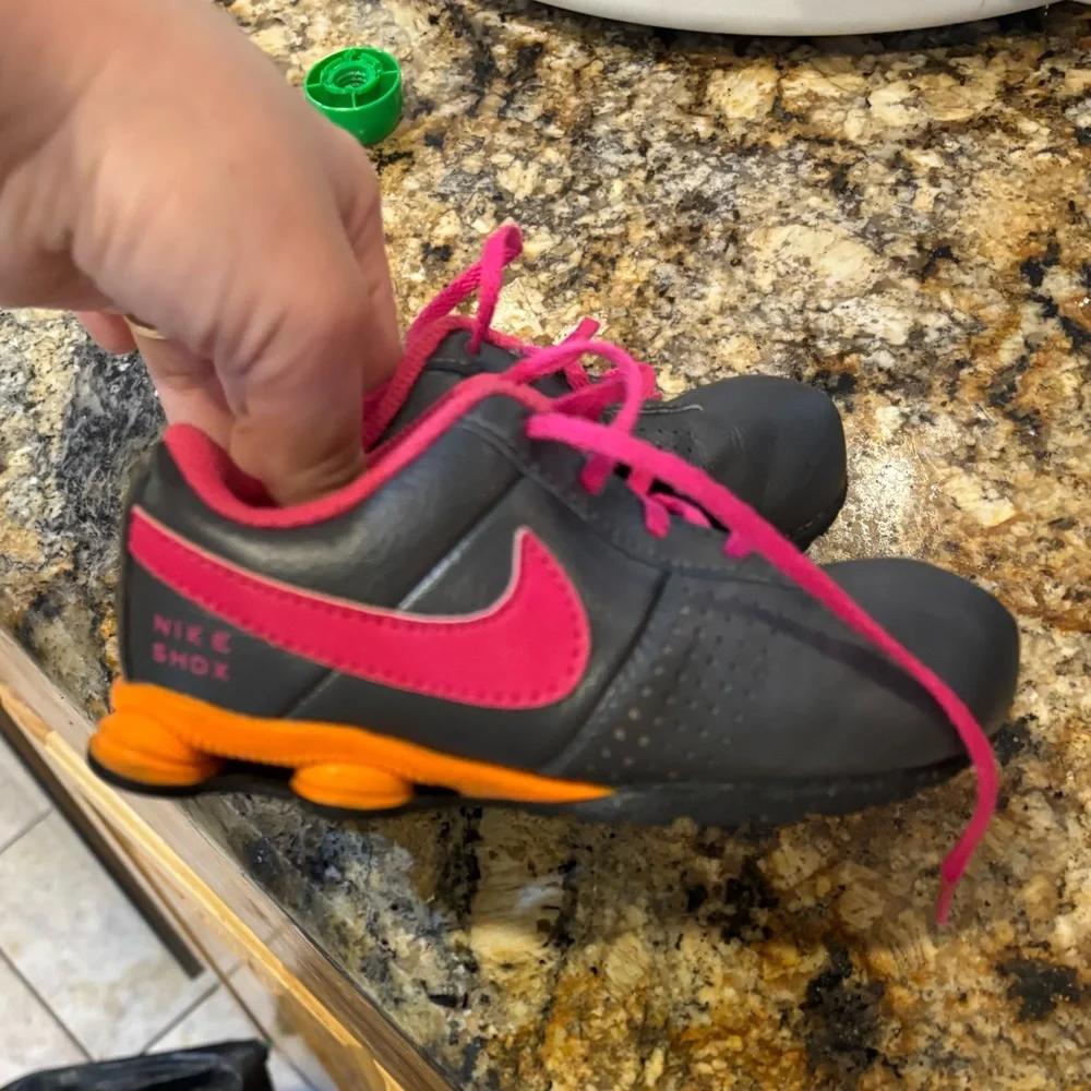 Nike Shox Toddler Sneakers – Size 9C •